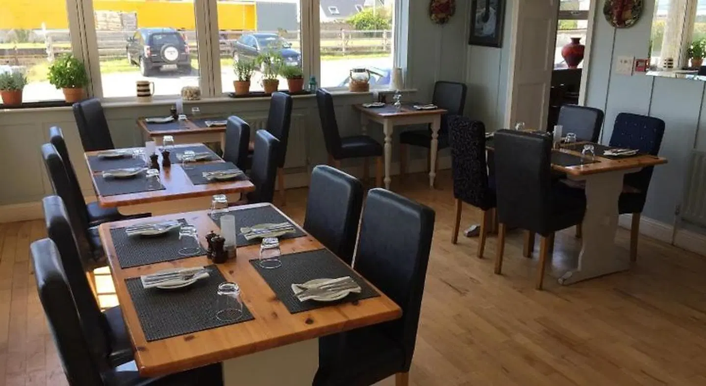 Westend Bar & Restaurant Restaurant