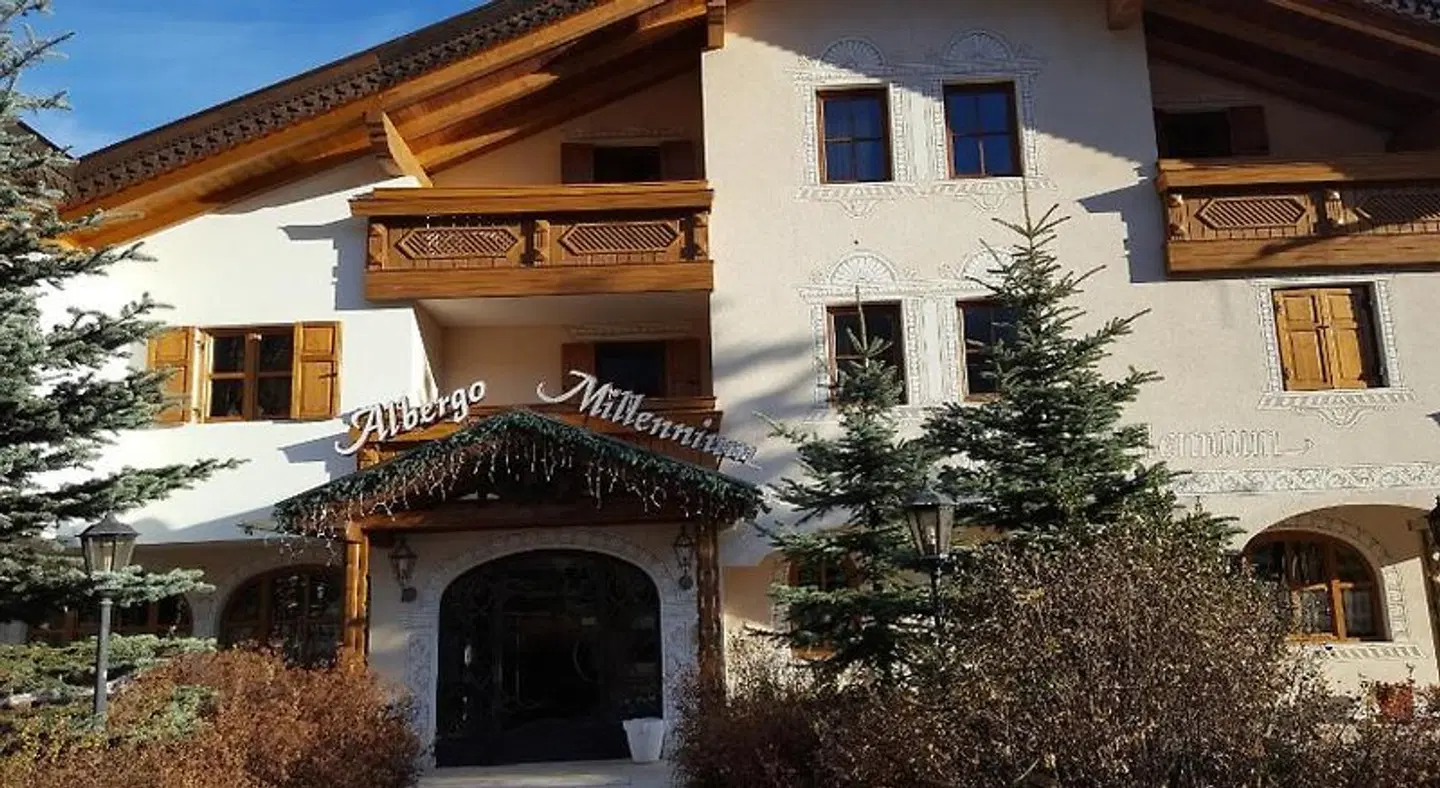 Millenniumhotel EXTERIOR
