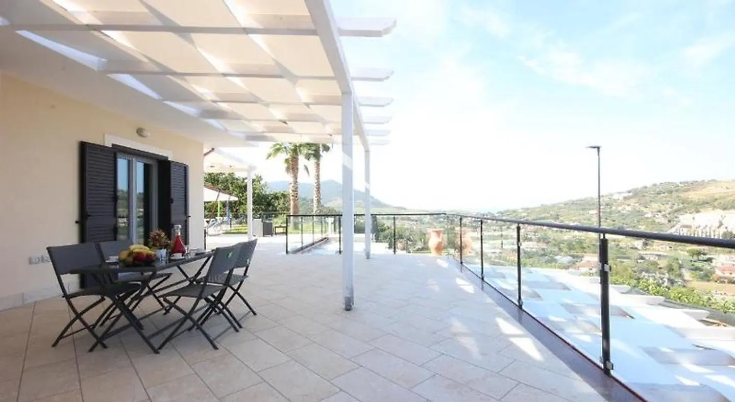 COUNTRY HOUSE Marj & Jo RESORT Terrasse