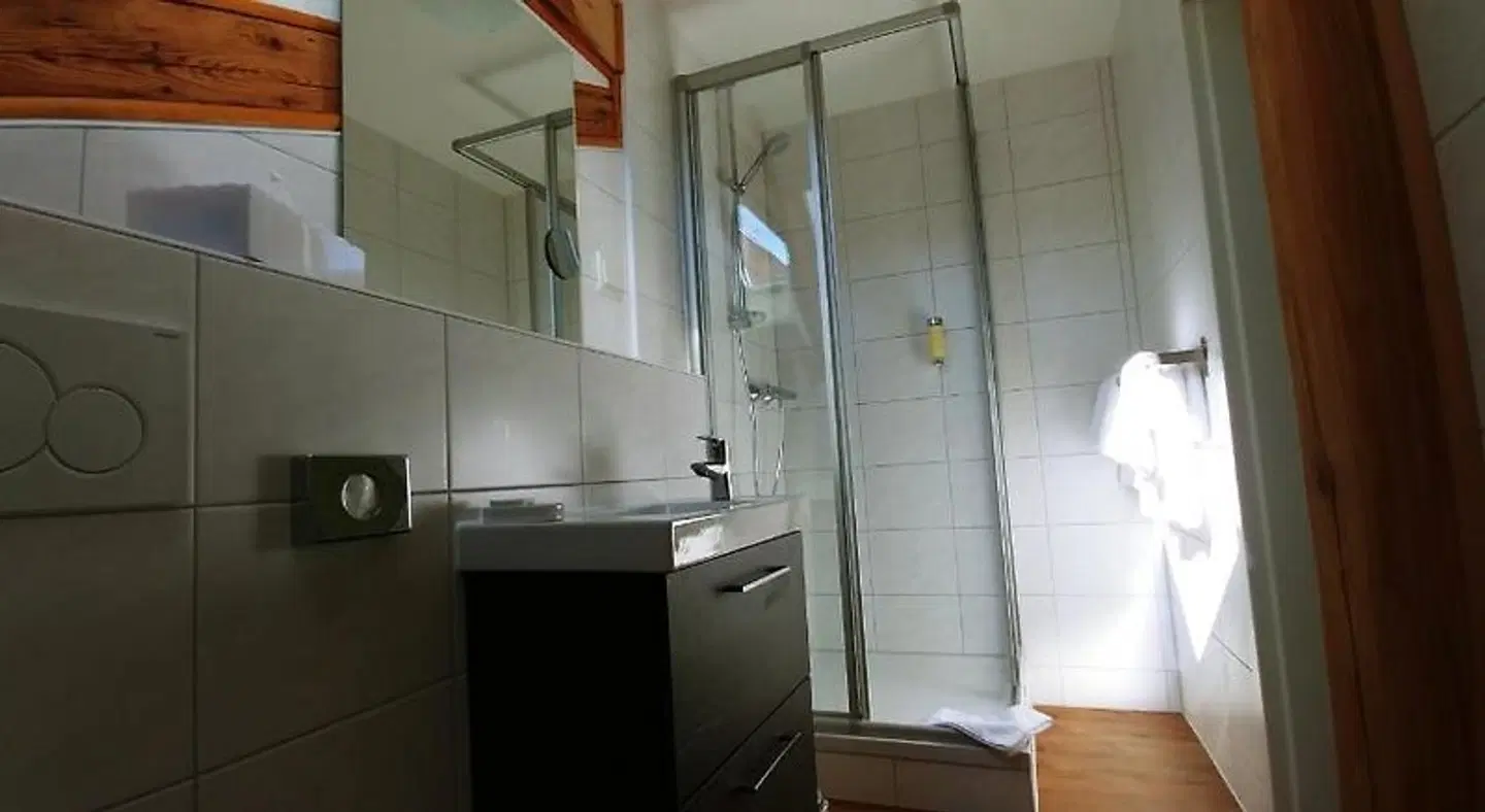 Hotel Alte Brennerei Badezimmer