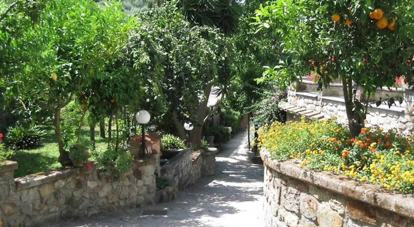 Agriturismo Il Convento Garten