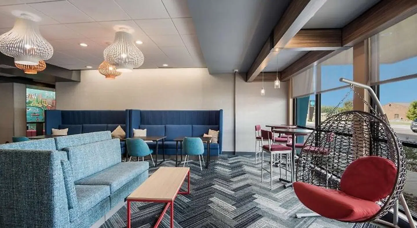 Tru by Hilton Warsaw LOUNGE_LOBBY