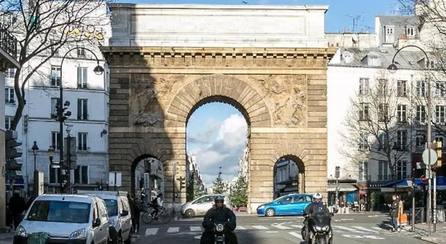 BLUE NIGHT INTERNATIONAL 110 Garten