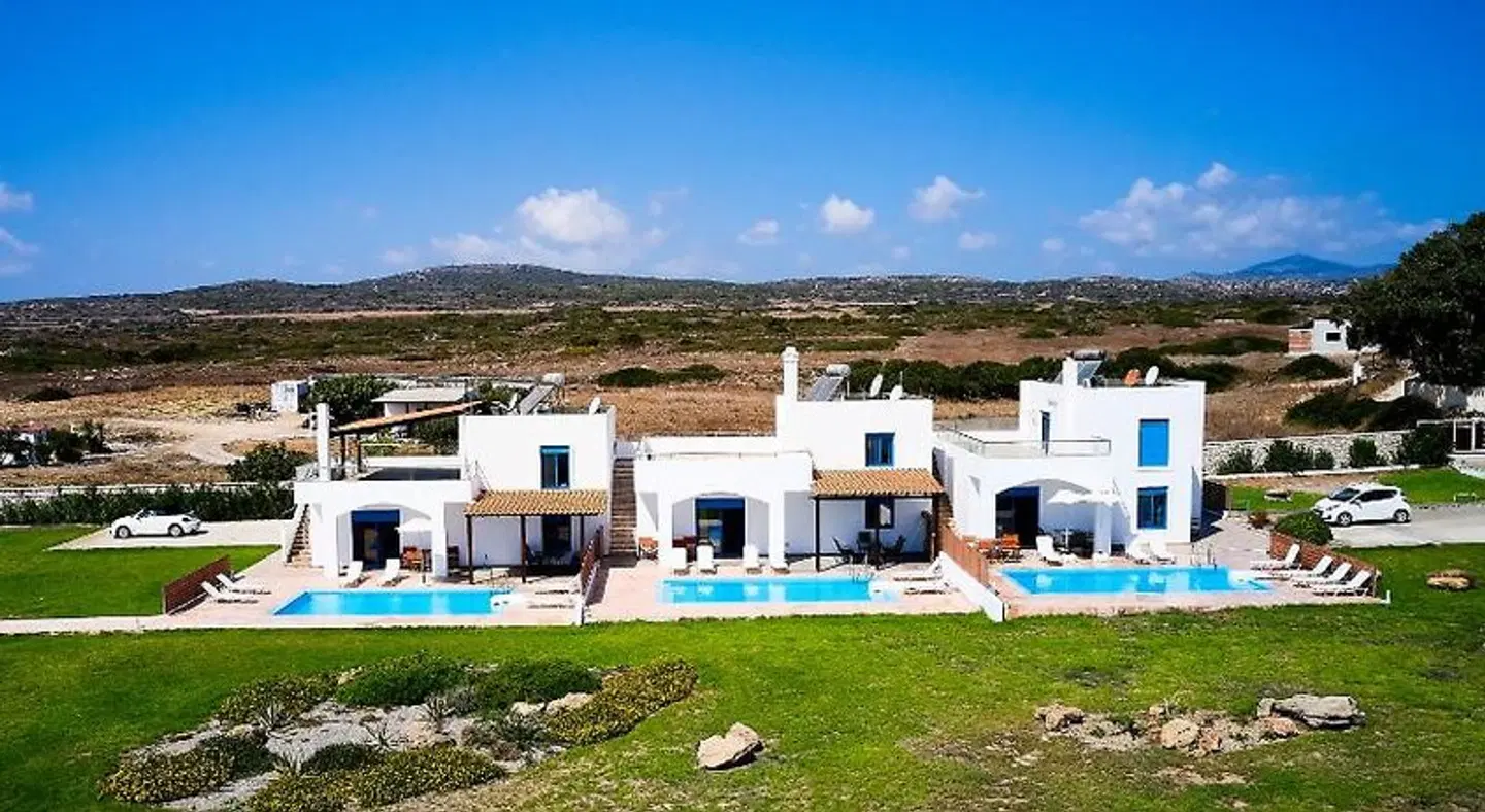 Nerida Beachfront Villas EXTERIOR