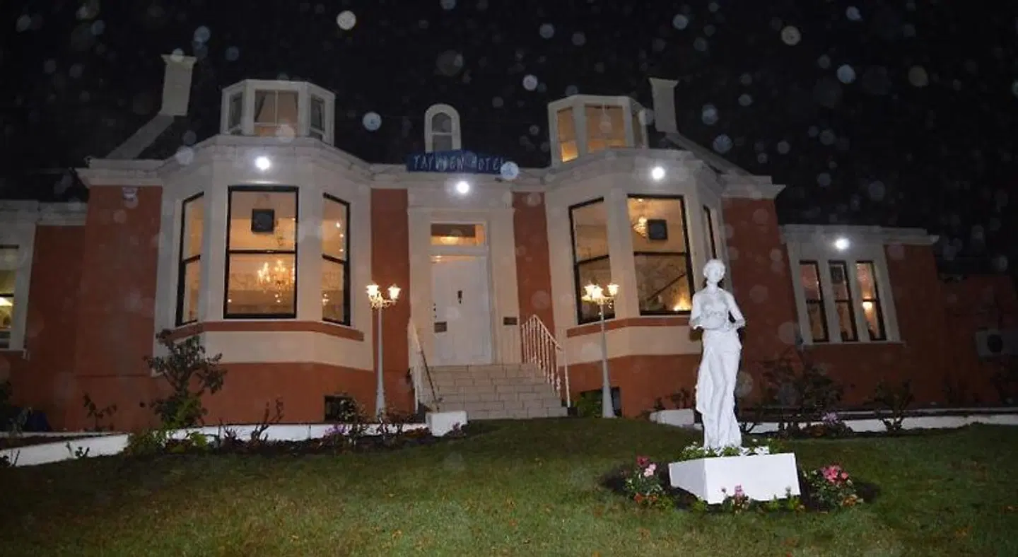 Tayview Hotel EXTERIOR