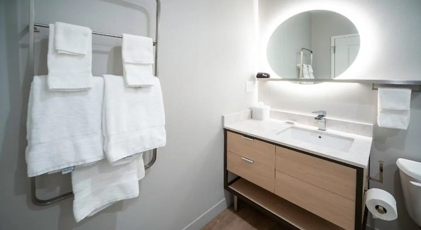 TownePlace Suites by Marriott Louisville Downtown Badezimmer