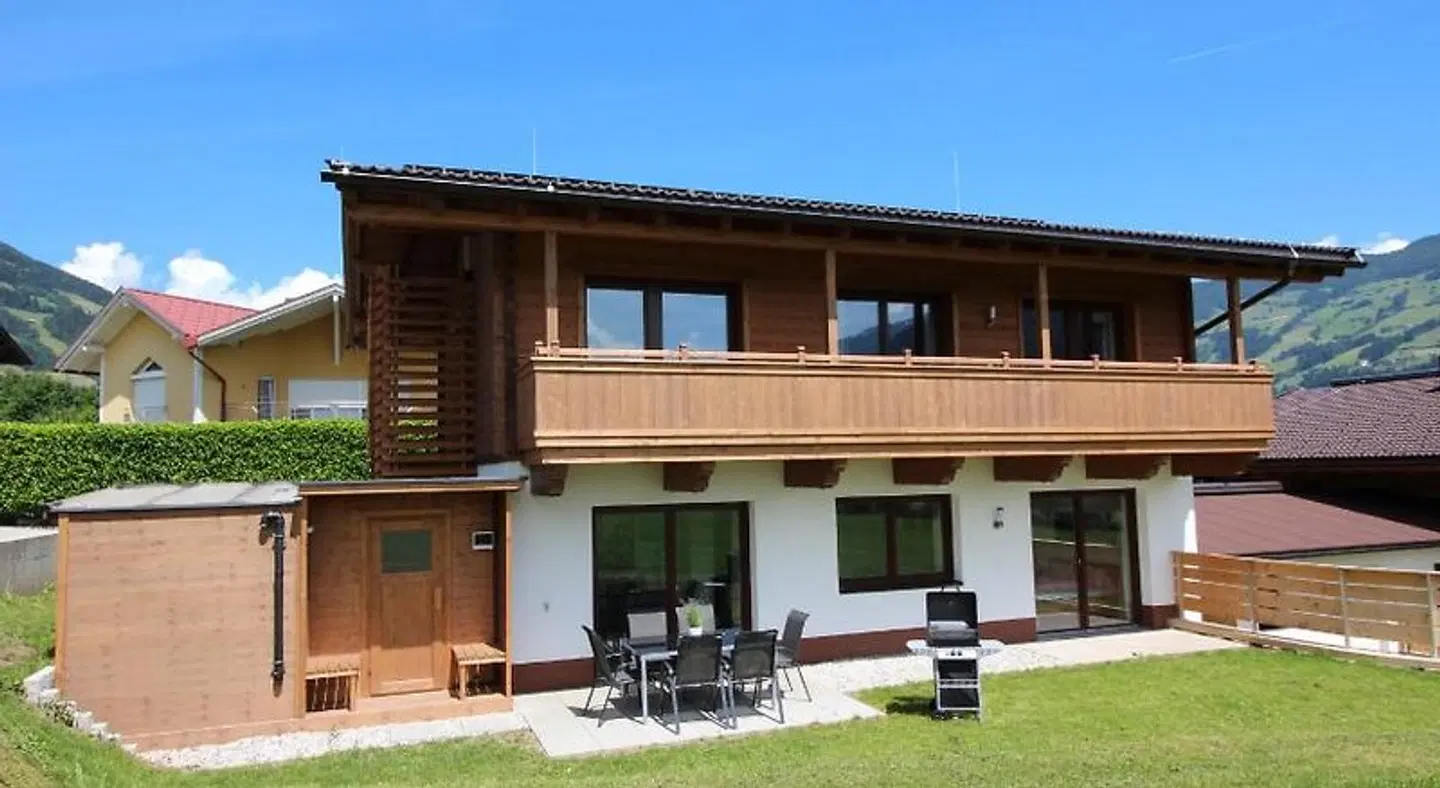 Chalet Fügen EXTERIOR