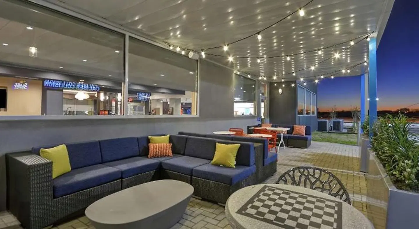 Tru by Hilton Fort Worth Fossil Creek LOUNGE_LOBBY