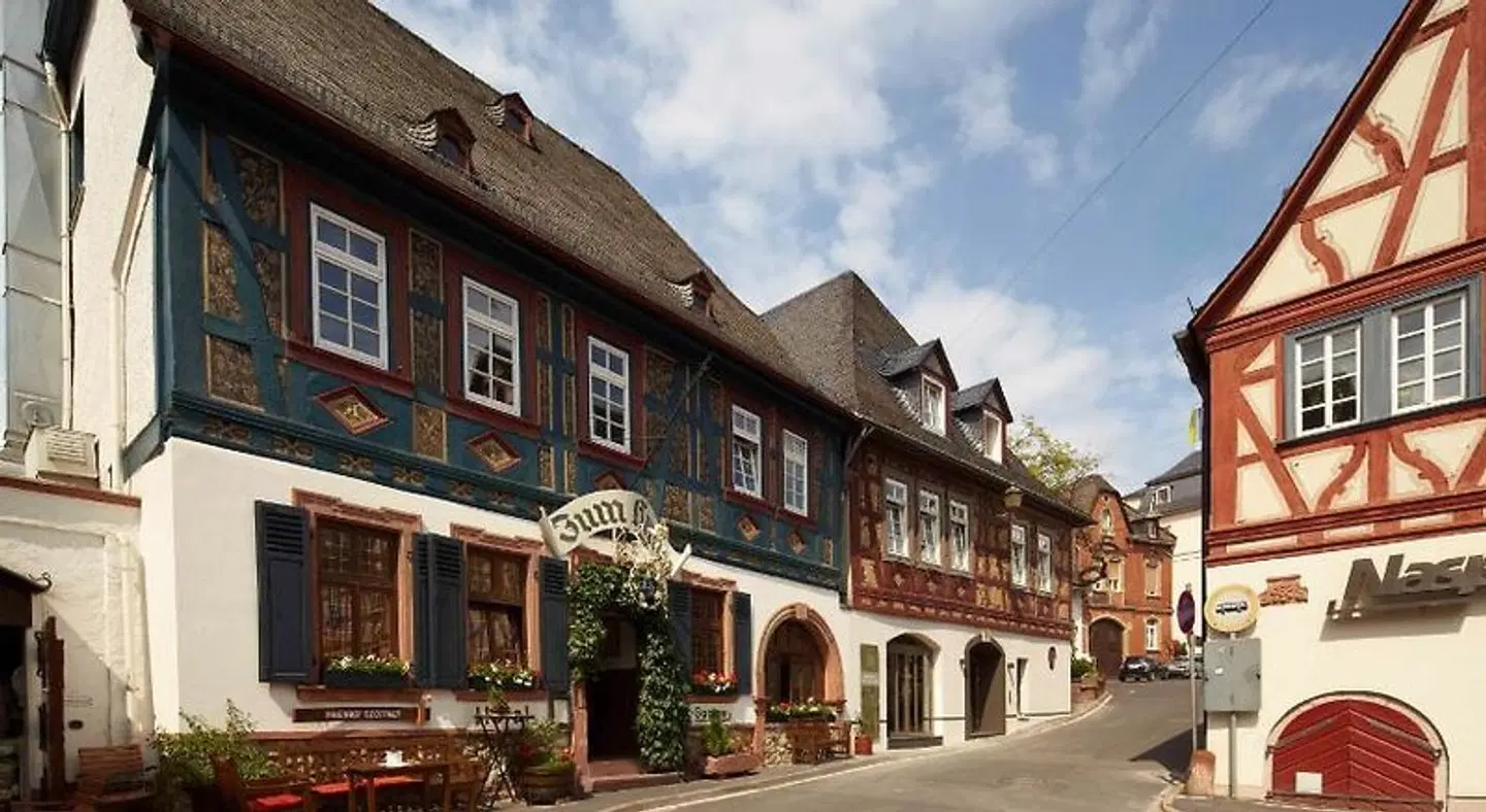 Weinhaus und Hotel Zum Krug EXTERIOR