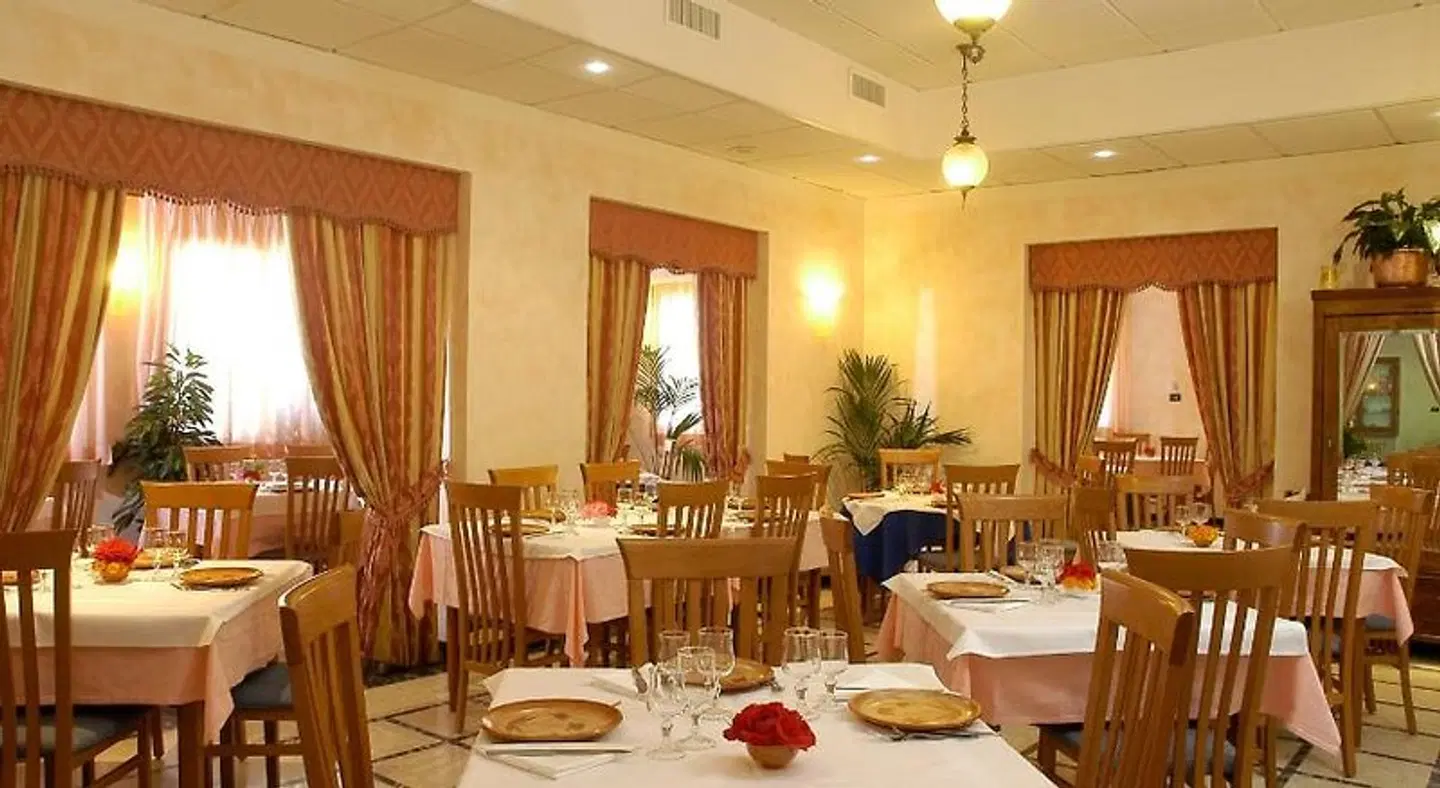 Al Poggio Restaurant