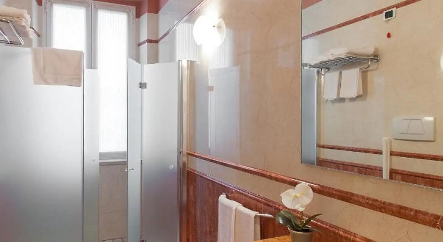 Hotel Gambara Badezimmer