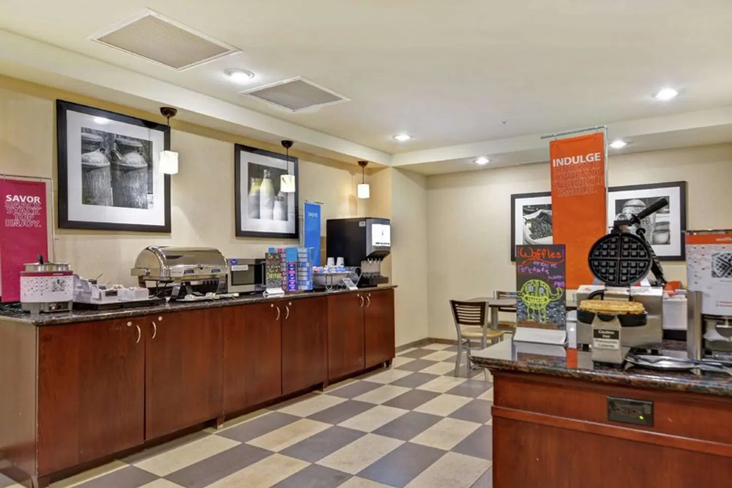 Hampton Inn and Suites Peoria at Grand Prairie LOUNGE_LOBBY