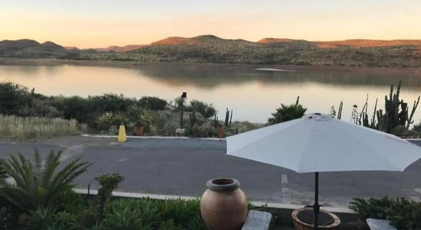 Waterfront Guest House Vanderkloof LANDSCAPE