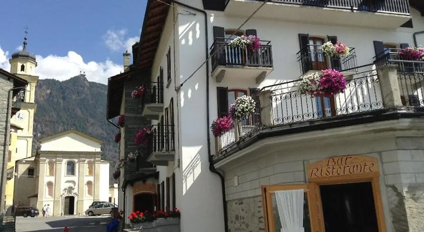 Roseg EXTERIOR