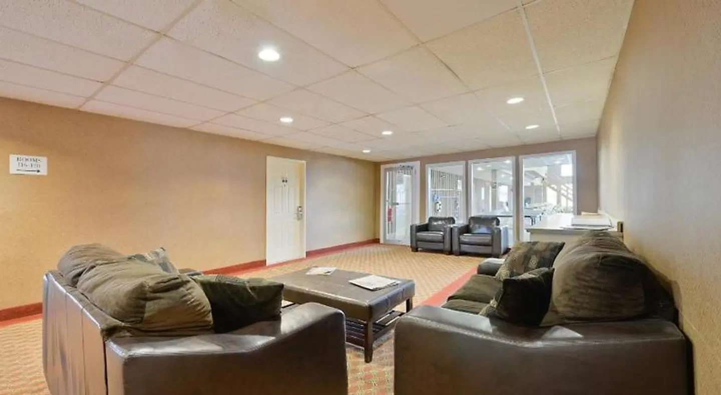 Sandwich Lodge & Resort LOUNGE_LOBBY