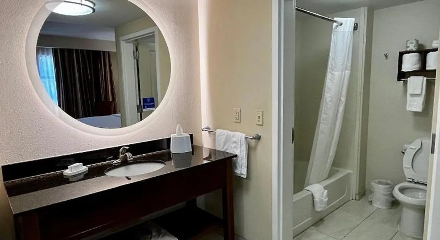 Hampton Inn Columbus/South-Fort Benning Badezimmer