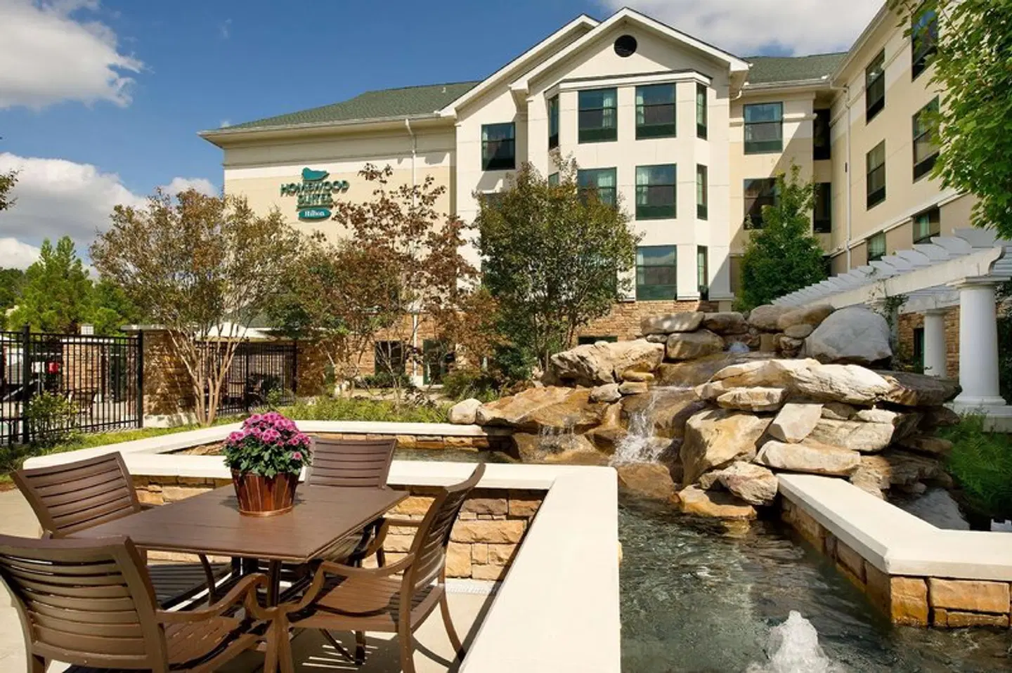 Homewood Suites by Hilton Columbus Terrasse