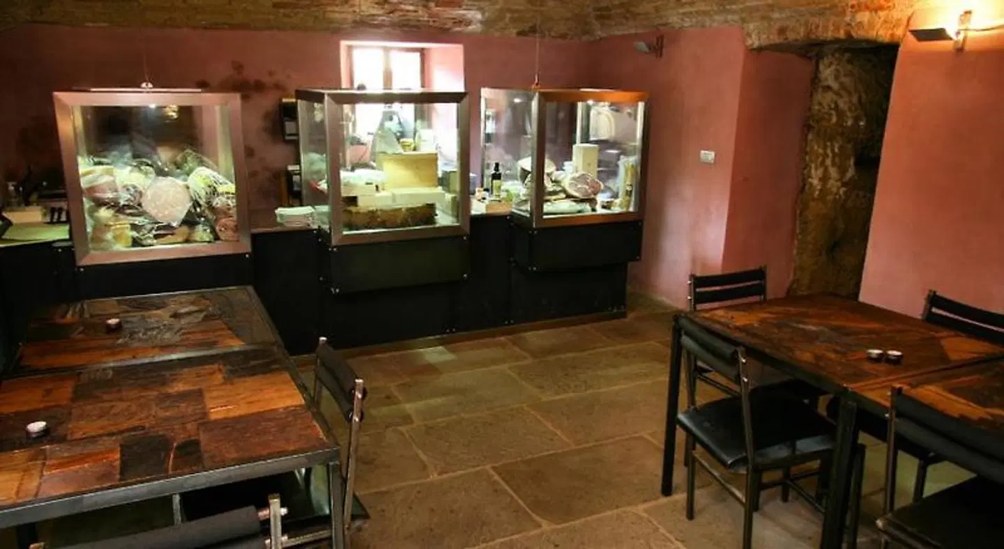 Le Case Della Saracca Bar