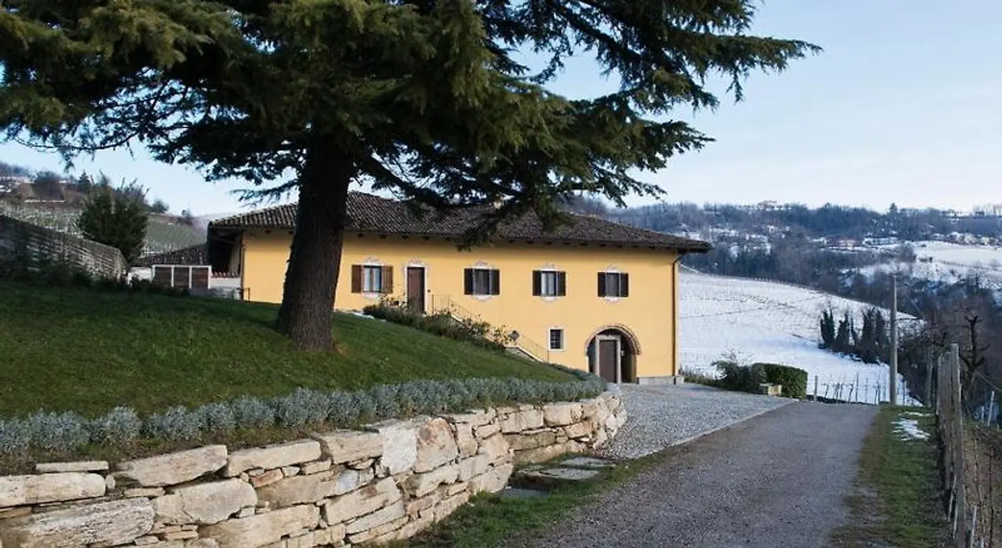 Costa di Bussia EXTERIOR