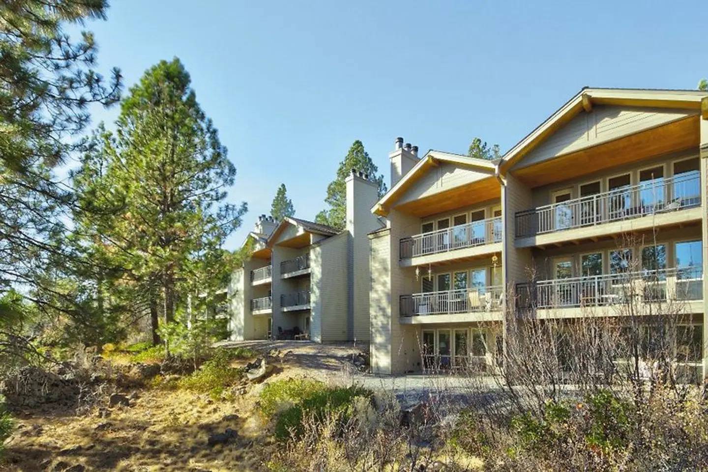 Seventh Mountain Resort EXTERIOR