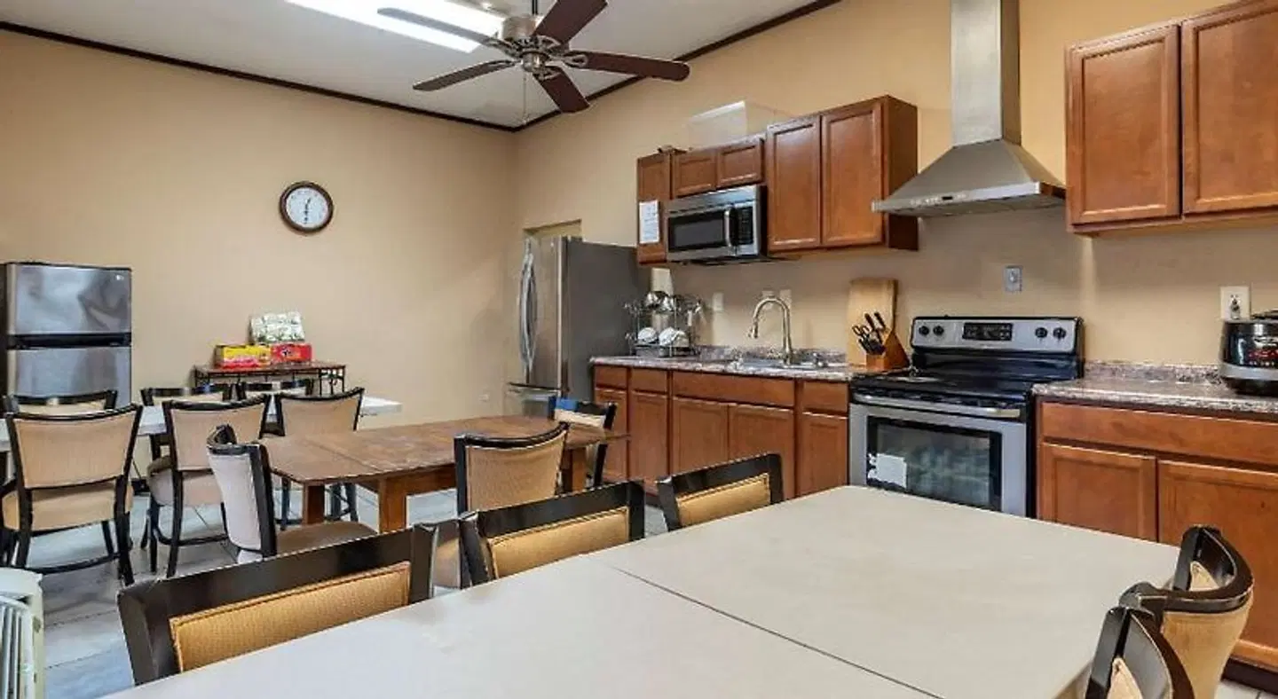 Comfort Suites Airport South ROOM_EXAMPLE