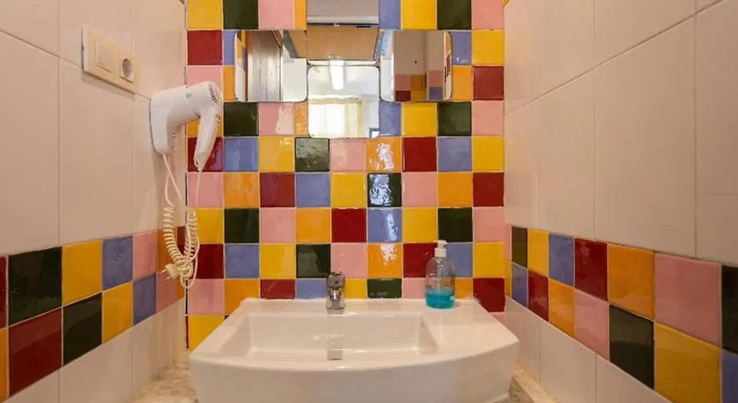 Sant Jordi Mambo Tango Badezimmer