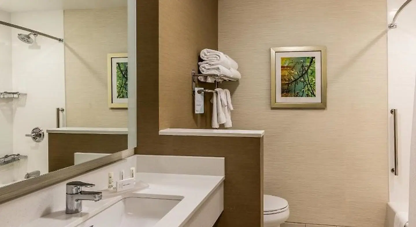 Fairfield by Marriott Inn & Suites Butte Badezimmer