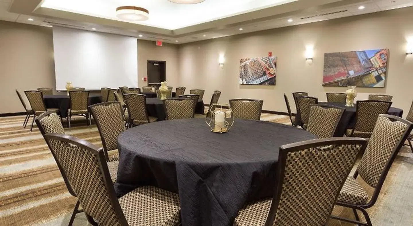 DRURY INN SUITES LOUISVILLE NORTH Konferenz
