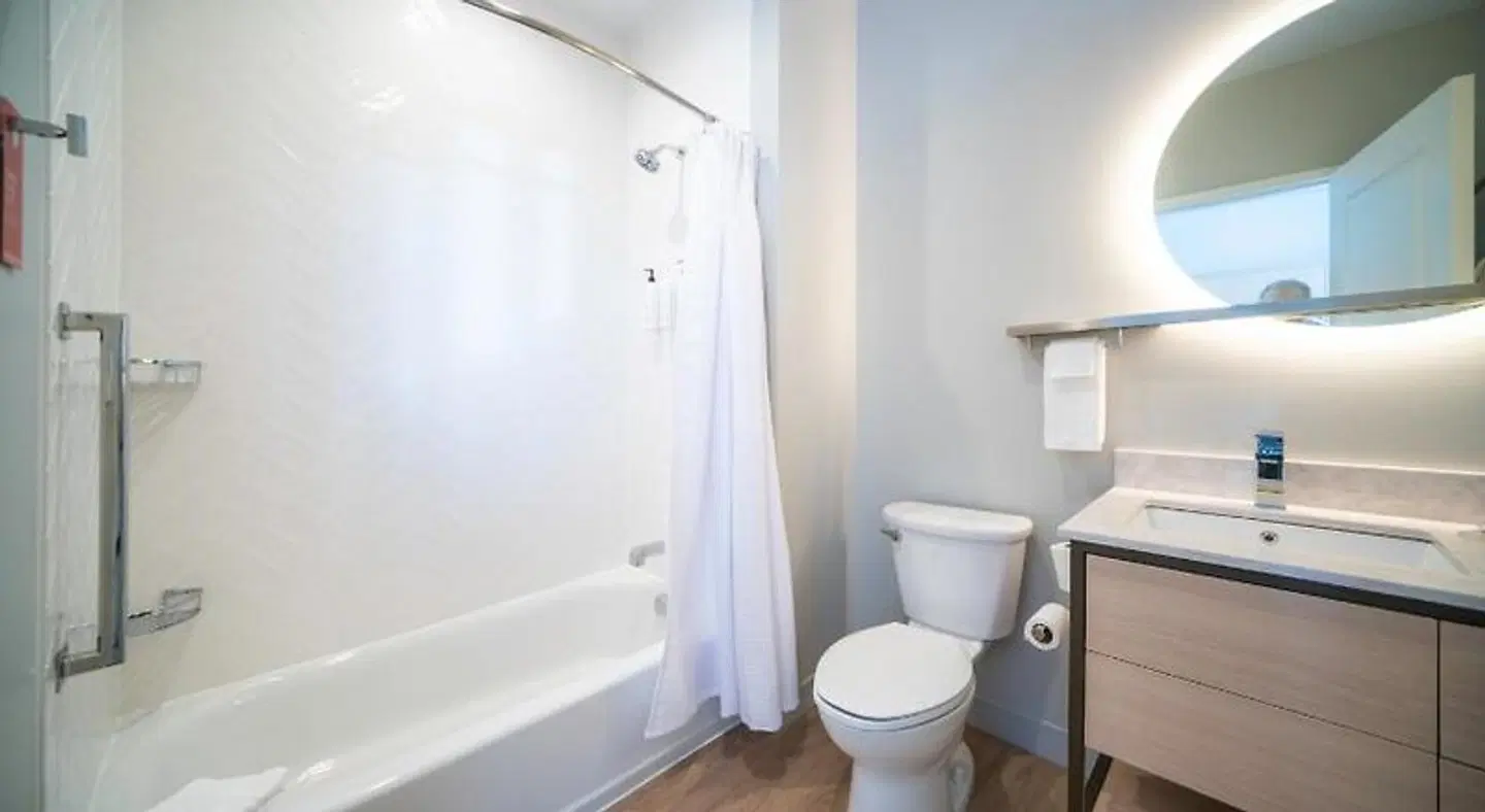 TownePlace Suites by Marriott Louisville Downtown Badezimmer