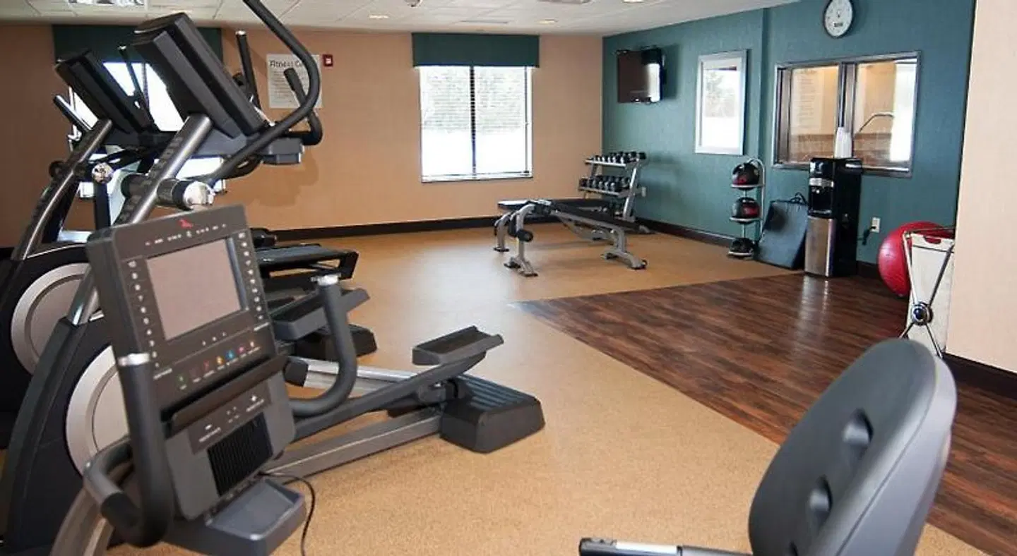 Holiday Inn Express Wichita Northeast SPORTS_AND_LEISURE