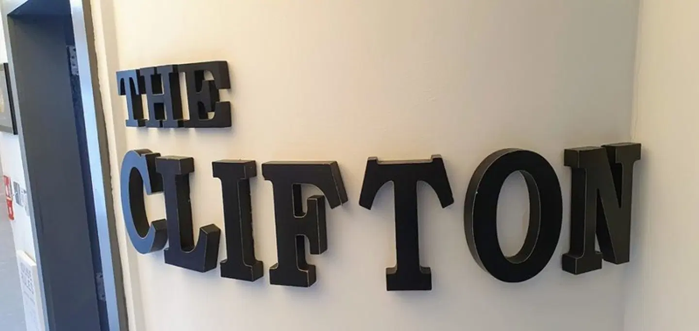 The Clifton MODEL_IMPRESSION