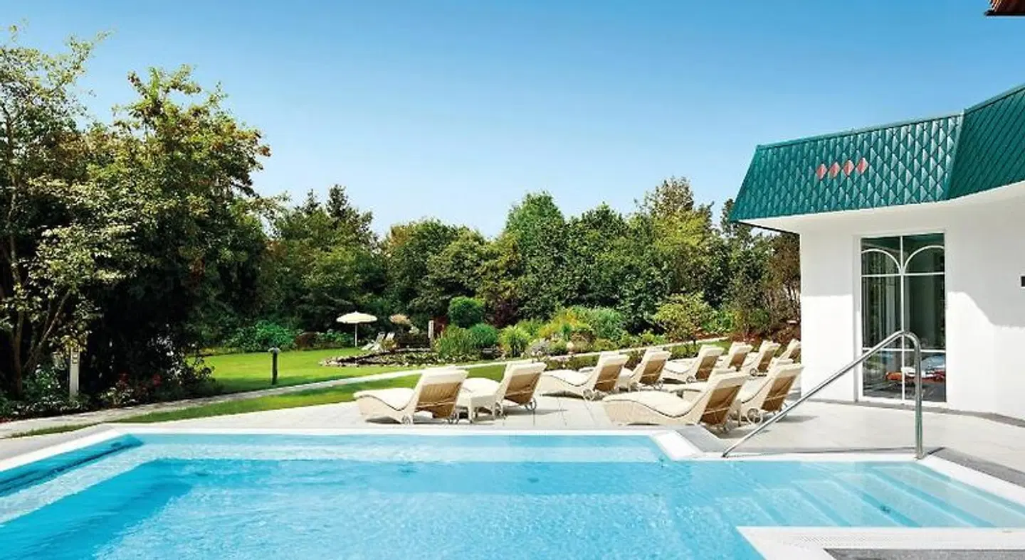 Neue Post OUTDOOR_POOL