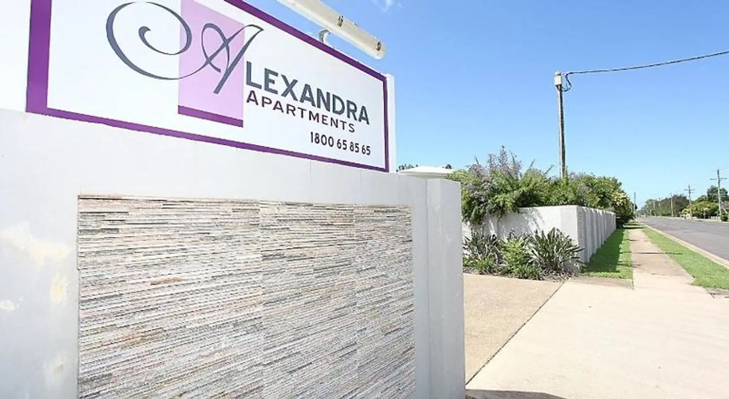 Alexandra Apartments EXTERIOR