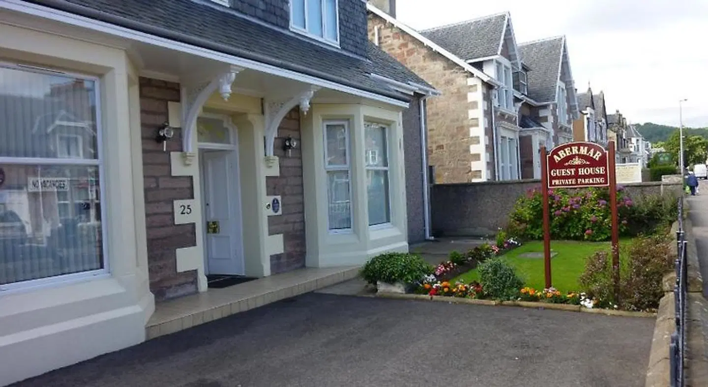 Abermar Guest House EXTERIOR