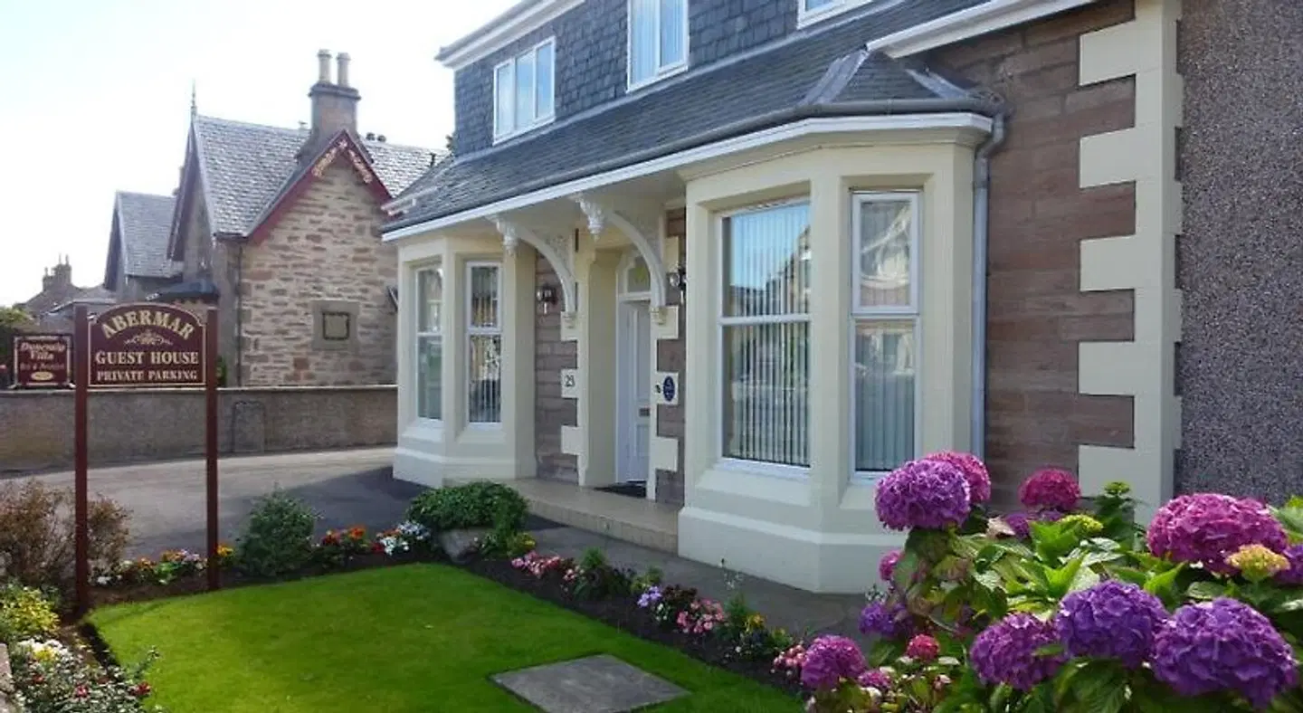 Abermar Guest House EXTERIOR