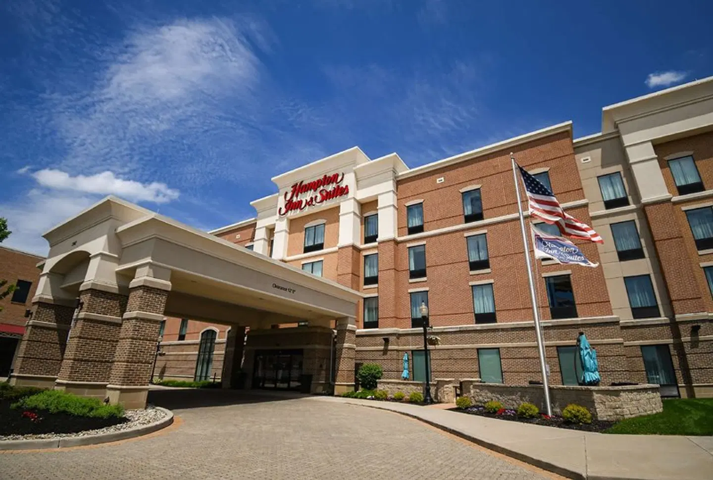 Hampton Inn & Suites Mishawaka/South Bend at Heritage Square EXTERIOR