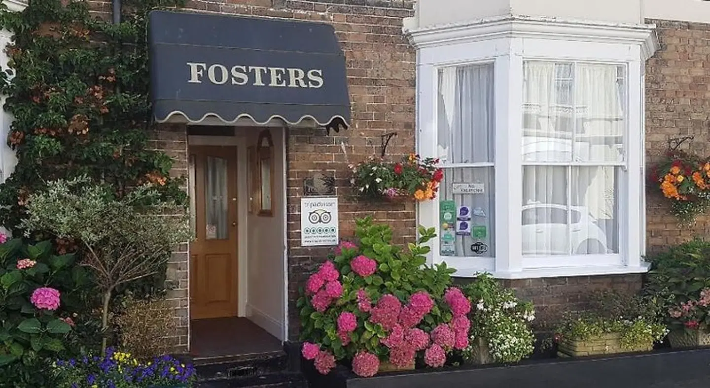 Fosters Guest House EXTERIOR