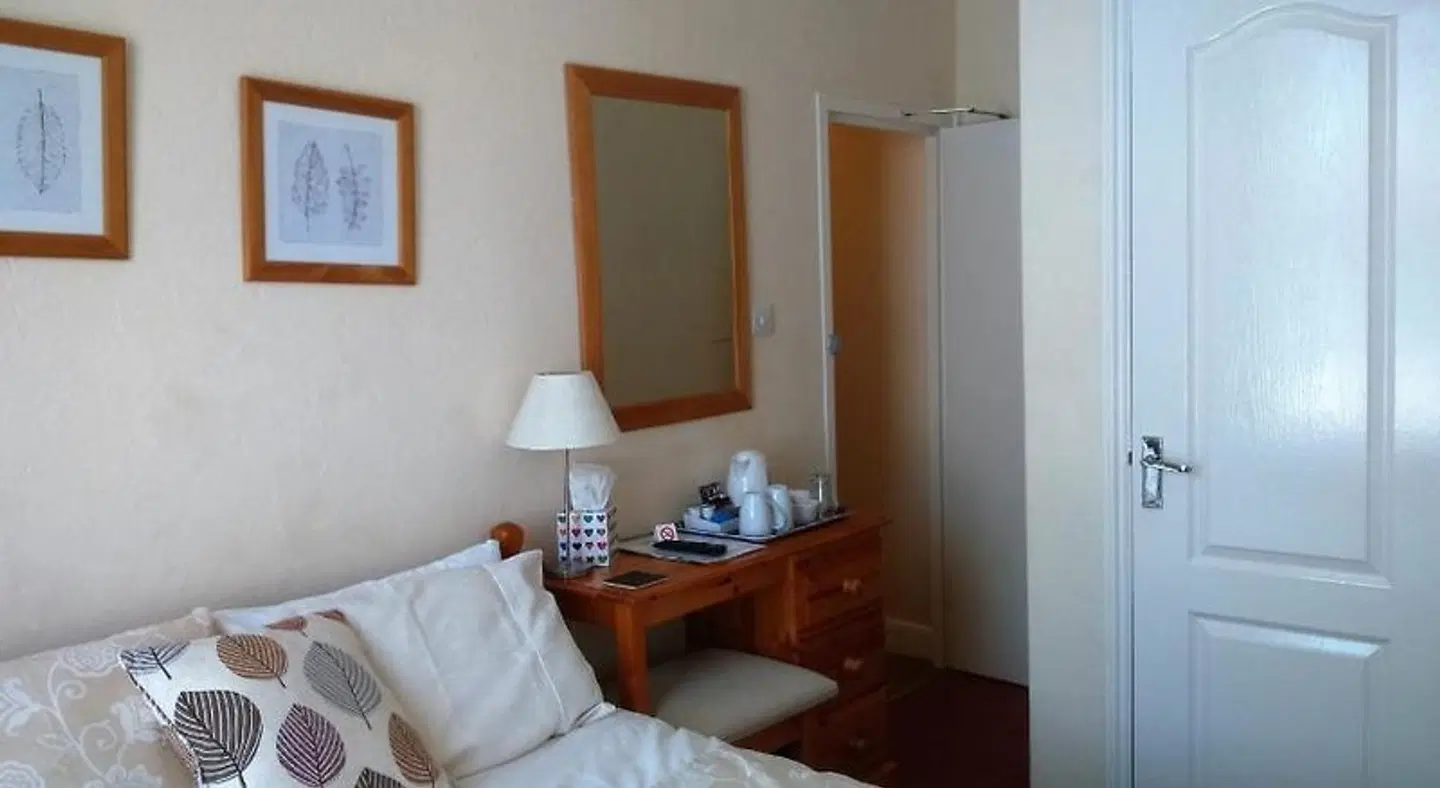 Fosters Guest House ROOM_EXAMPLE