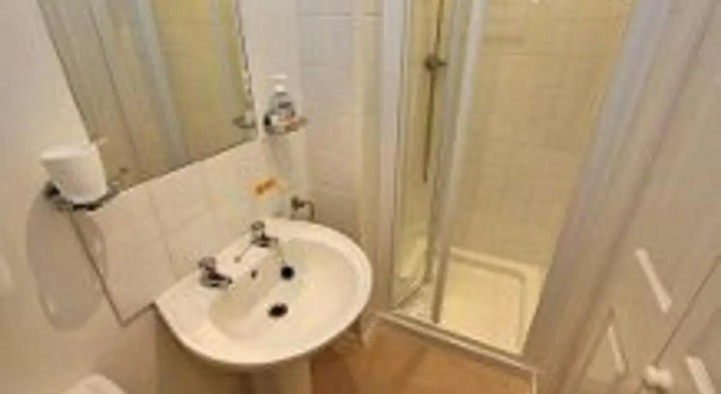 Fosters Guest House Badezimmer