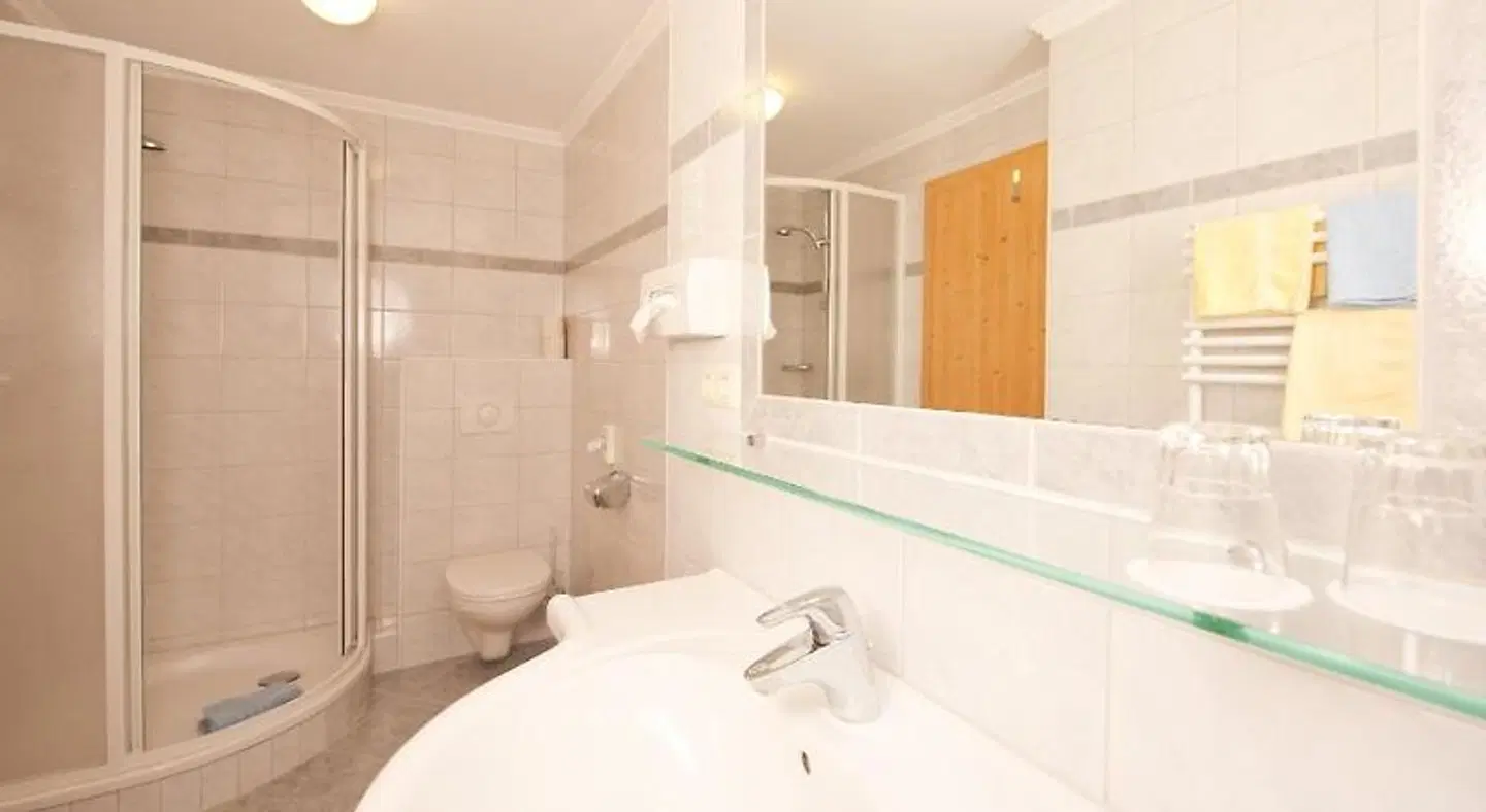 S'hoamatl Pension Badezimmer