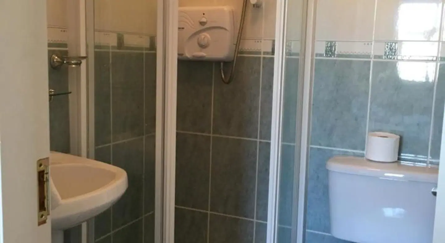 O'Connors Guesthouse Badezimmer