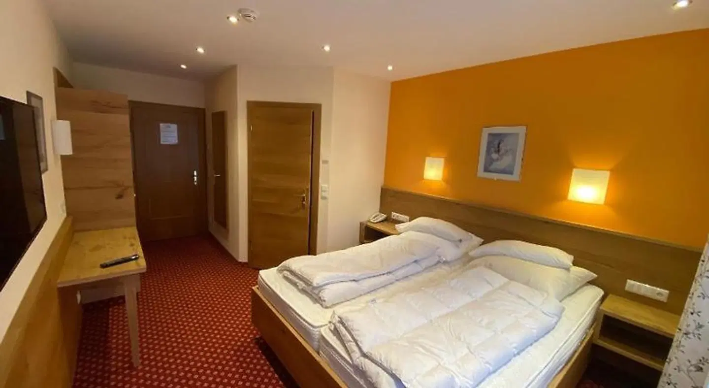 Hotel-Pension Strolz ROOM_EXAMPLE