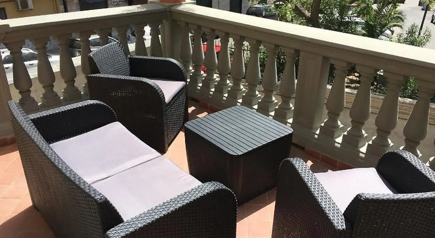 Villa Rosa Apartments Terrasse