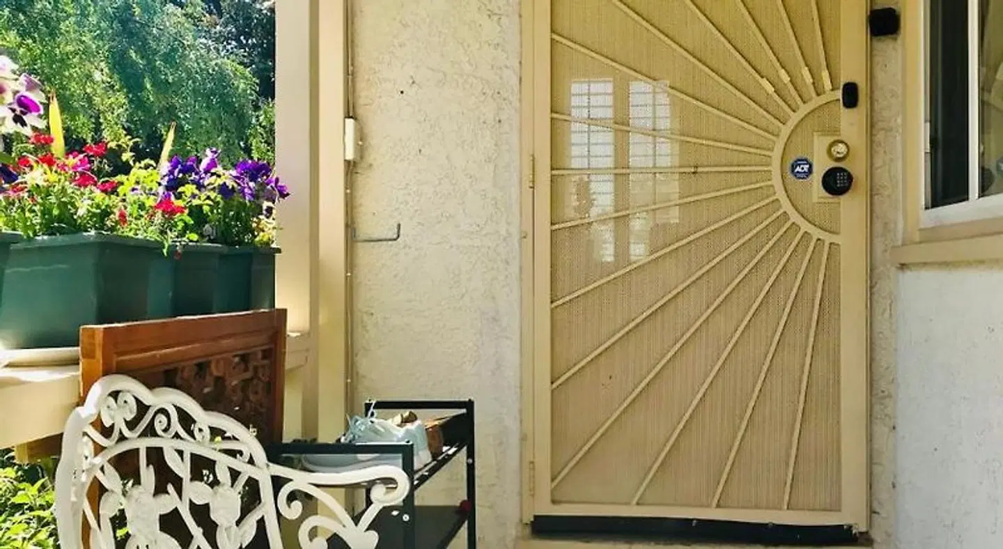 LAX Teresa B&B HEALTH_BEAUTY
