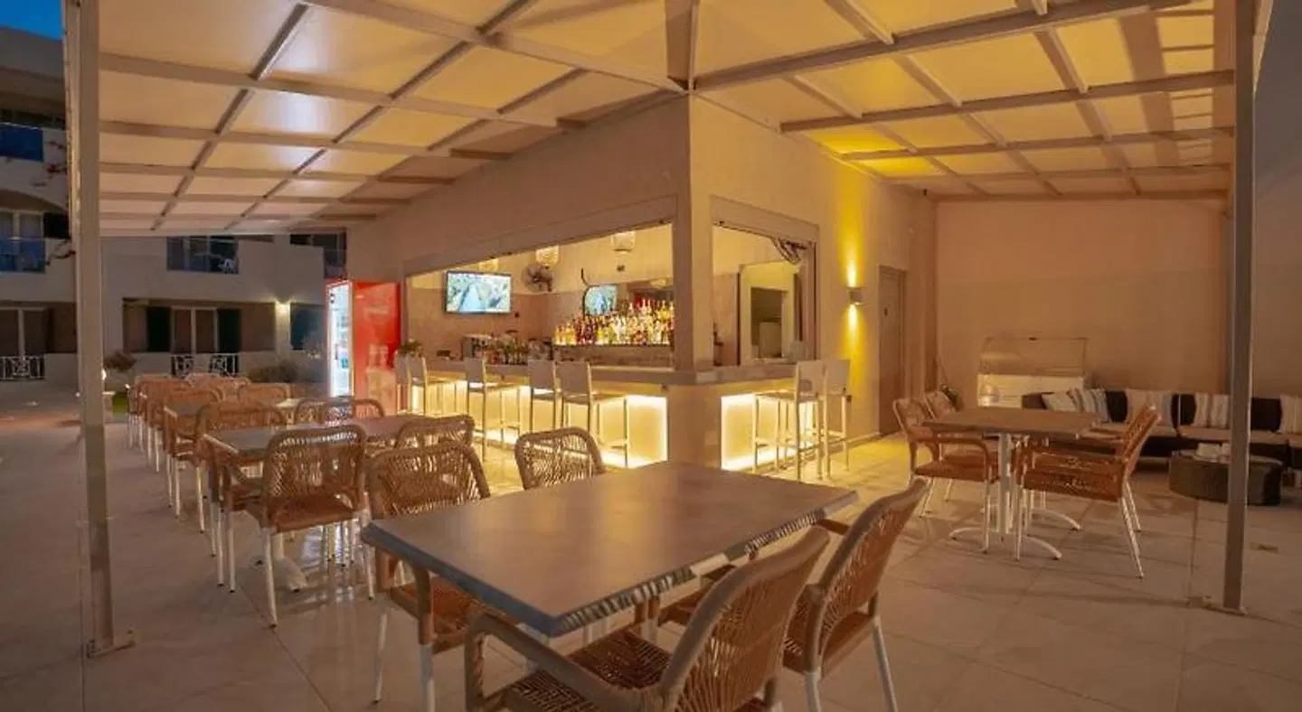 Remezzo Apartments & Studios Restaurant