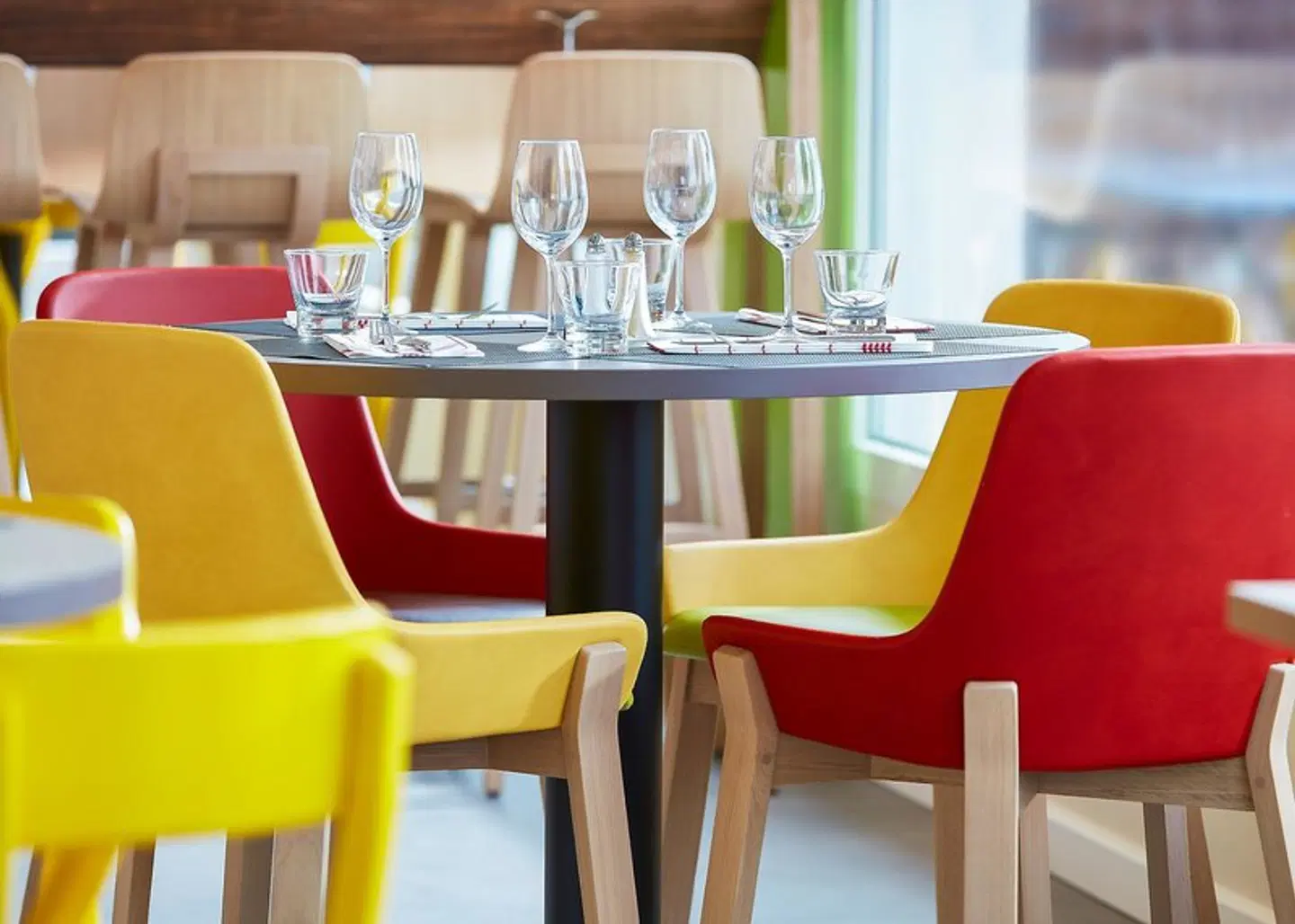 ibis Styles London Heathrow East Bar