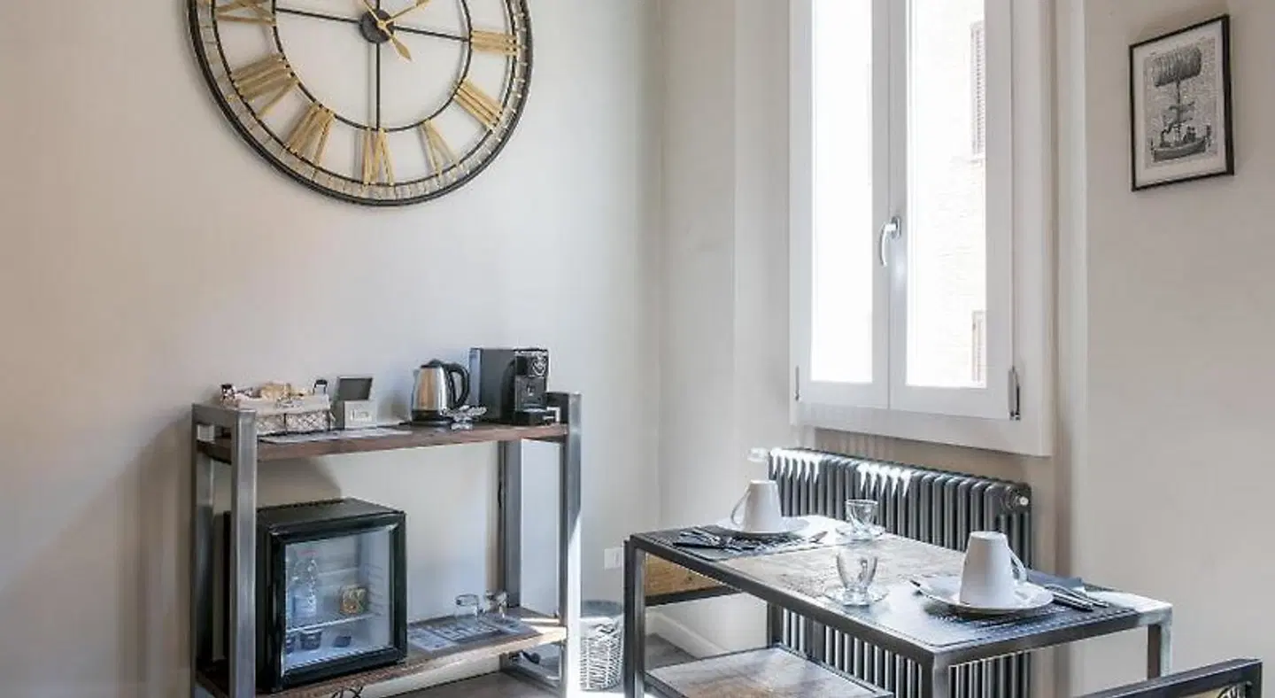 Steam House - Room & Breakfast Restaurant
