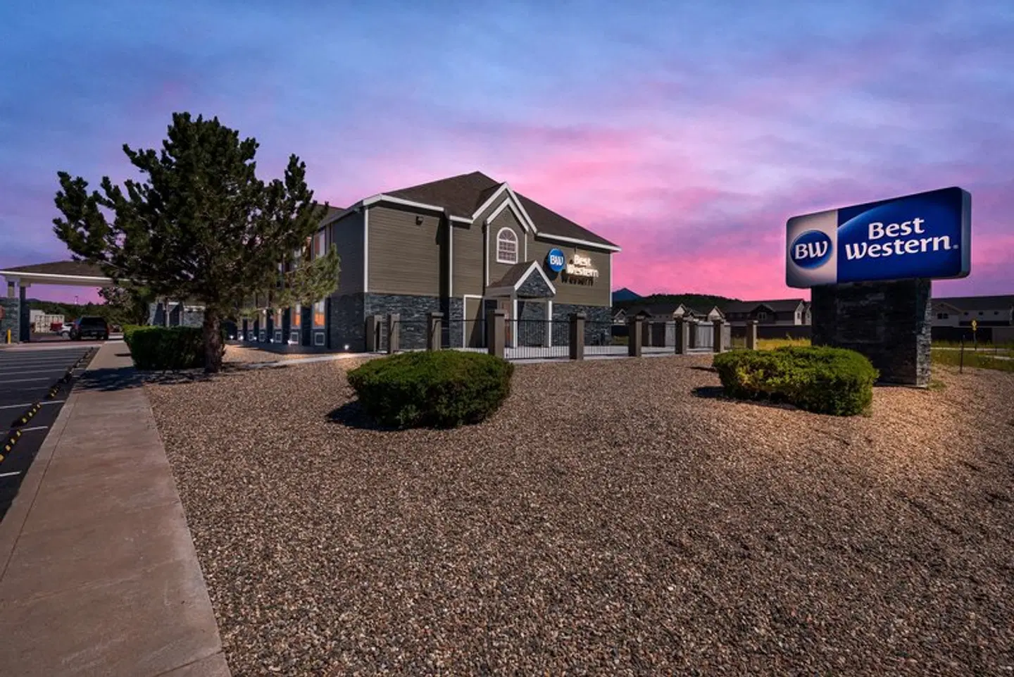 Days Inn by Wyndham Bellemont EXTERIOR
