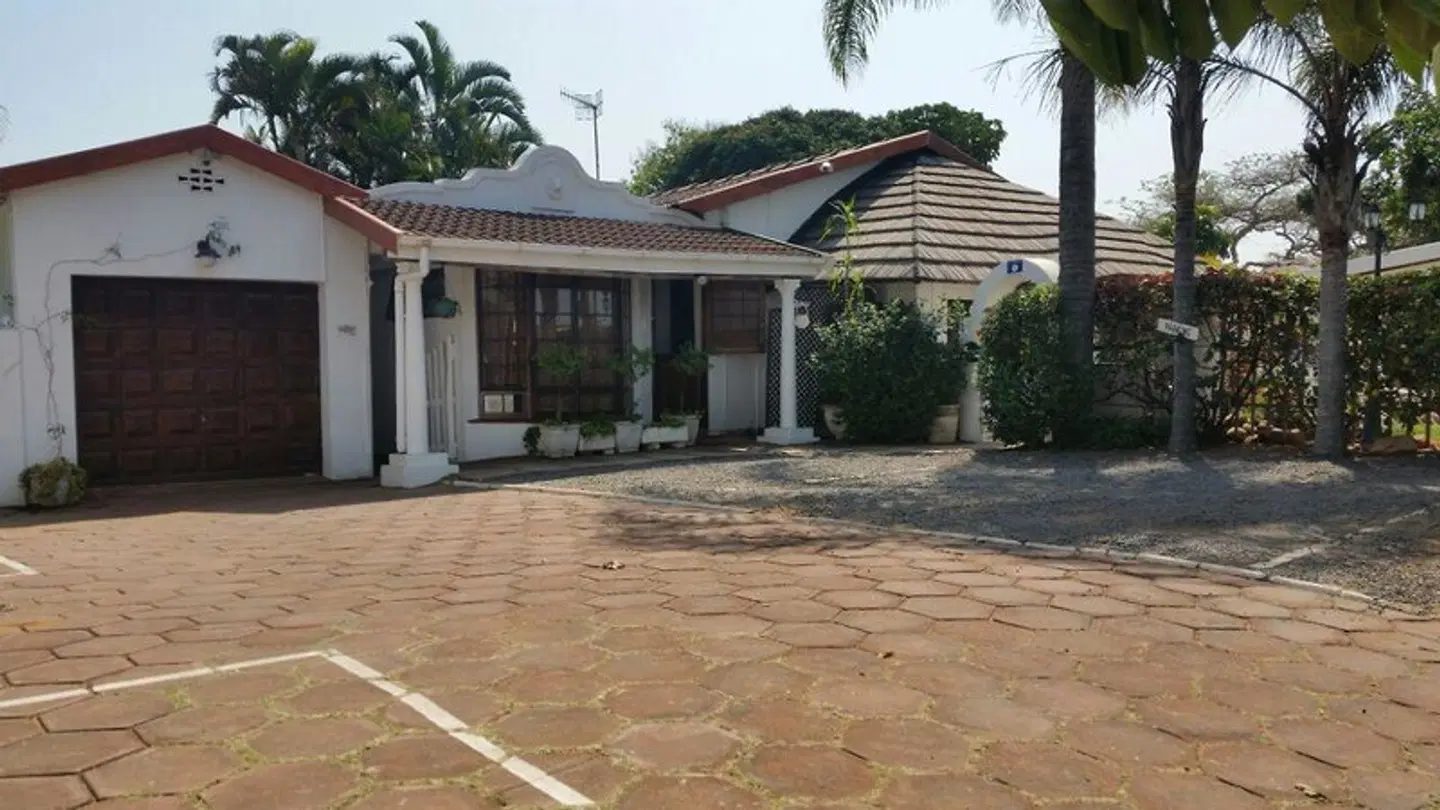 HoneyPot Bed and Breakfast EXTERIOR