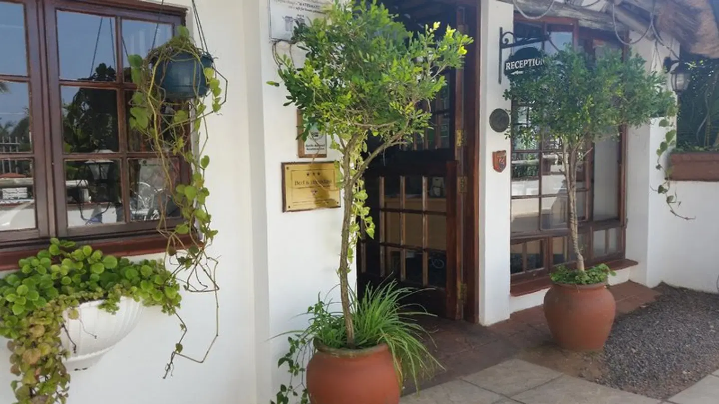 HoneyPot Bed and Breakfast EXTERIOR
